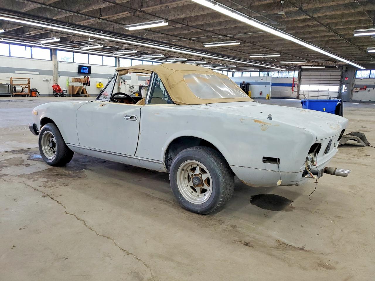 FIAT 124 Spider