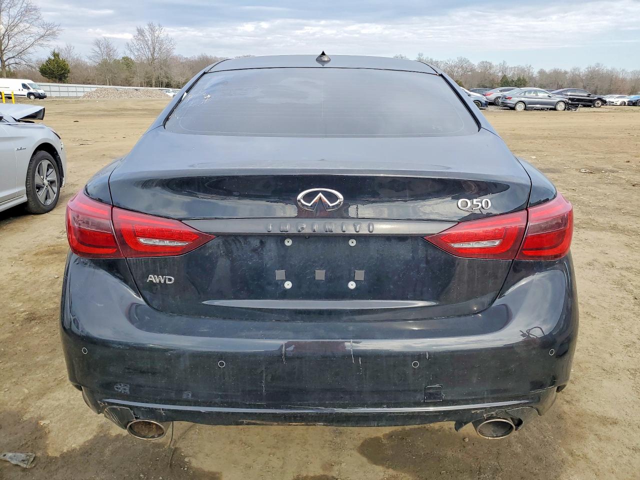 INFINITI Q50 Luxe