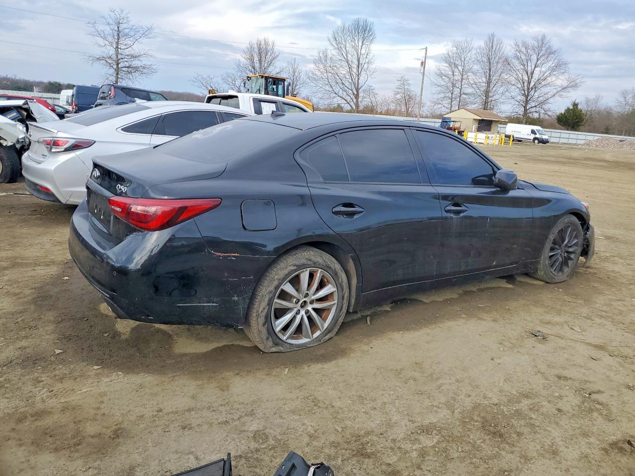 INFINITI Q50 Luxe