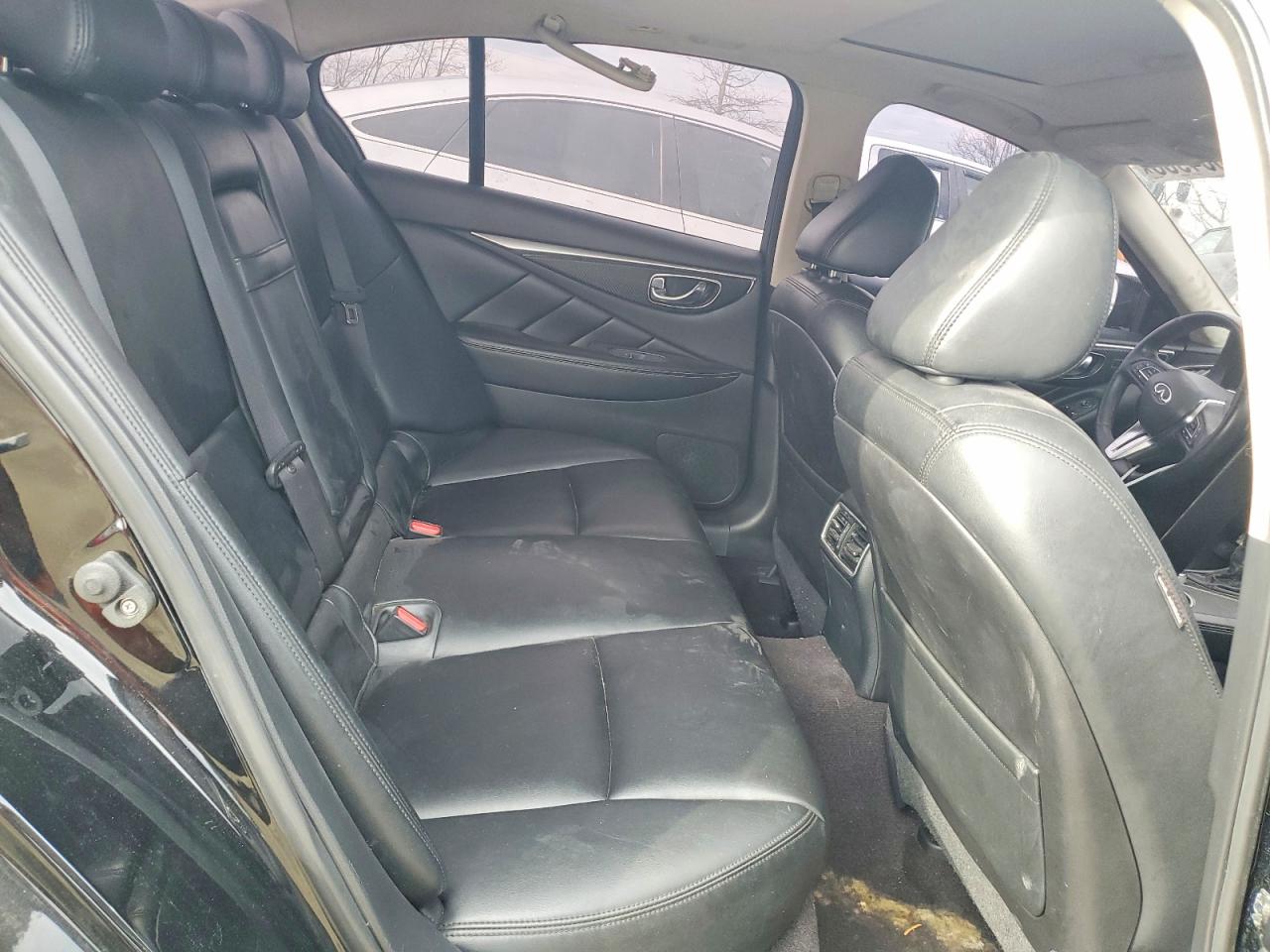 INFINITI Q50 Luxe
