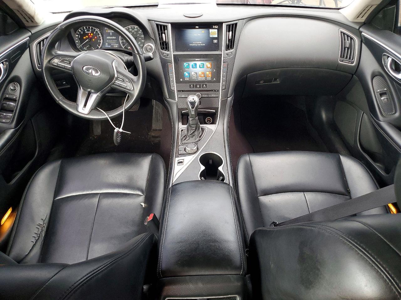 INFINITI Q50 Luxe