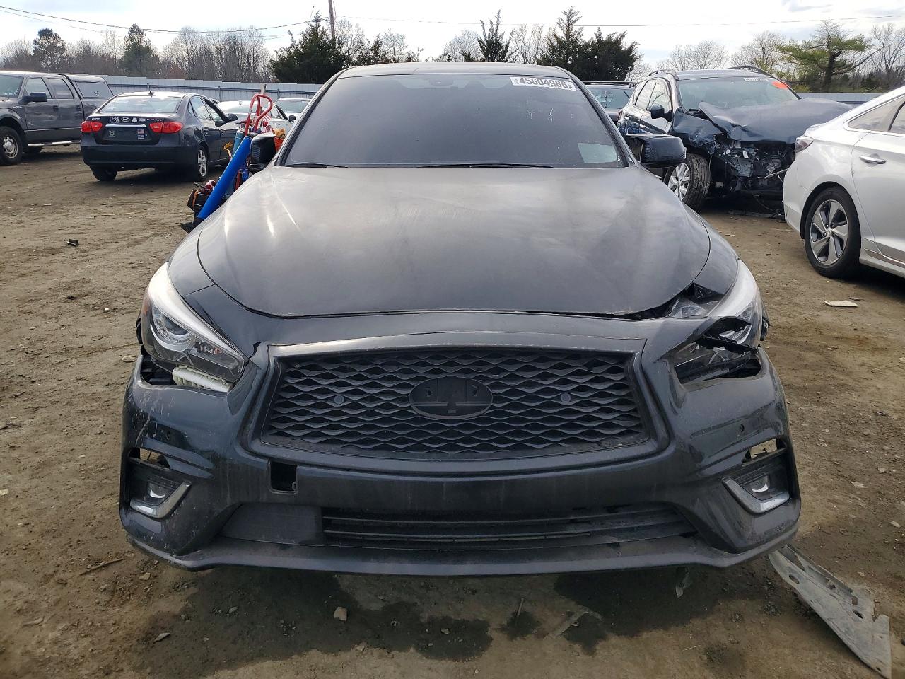 INFINITI Q50 Luxe