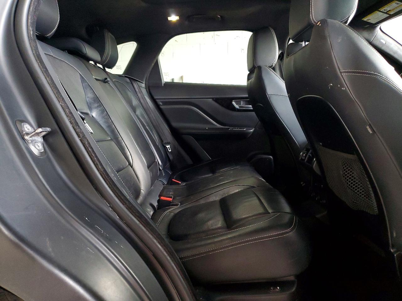 Jaguar F-PACE S