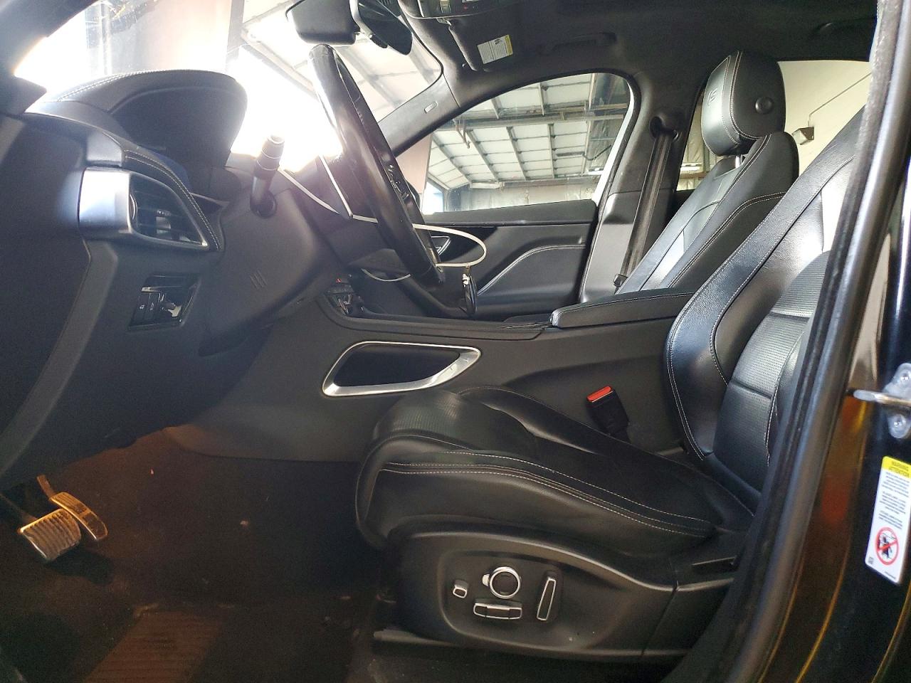 Jaguar F-PACE S
