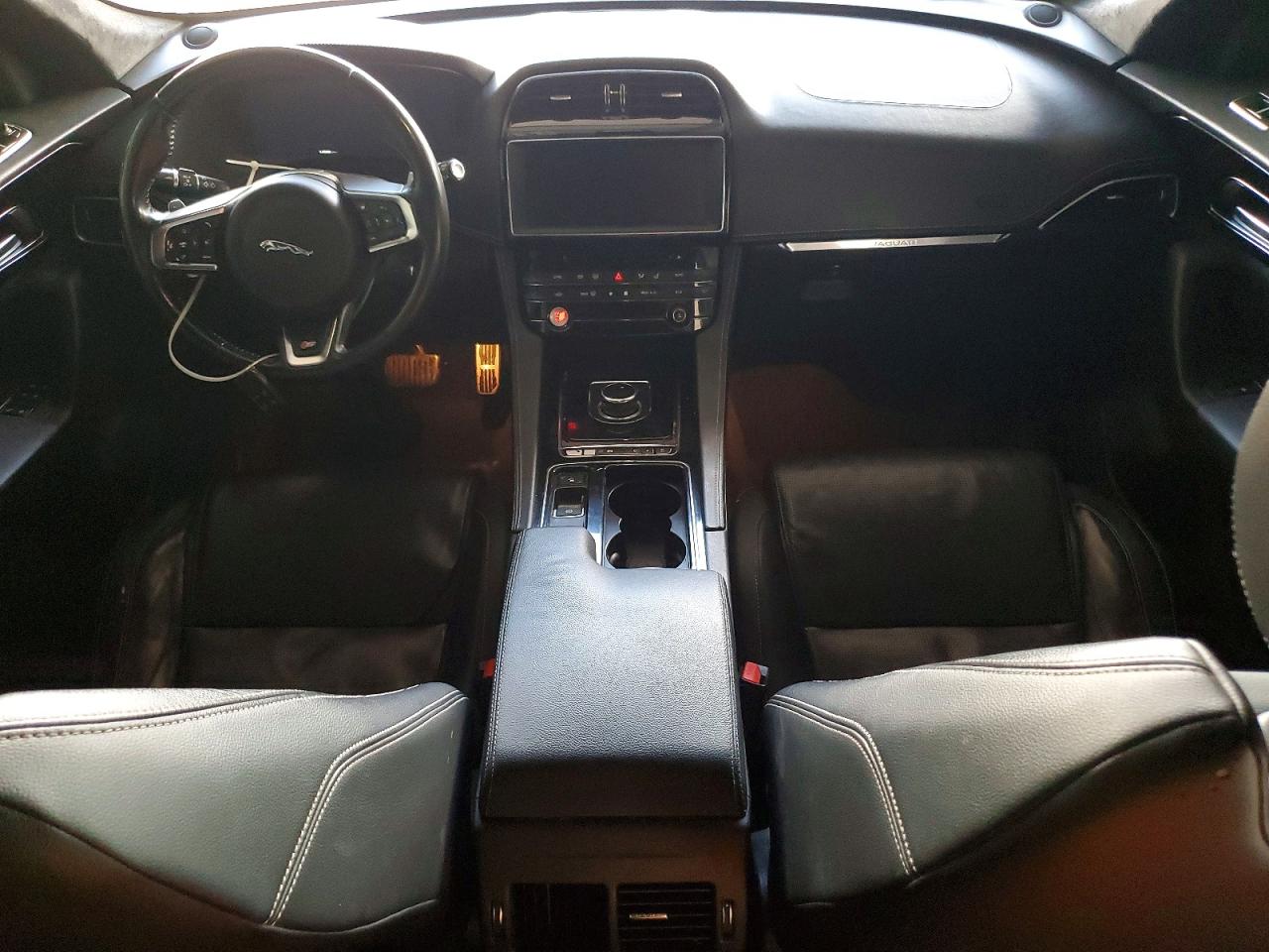 Jaguar F-PACE S