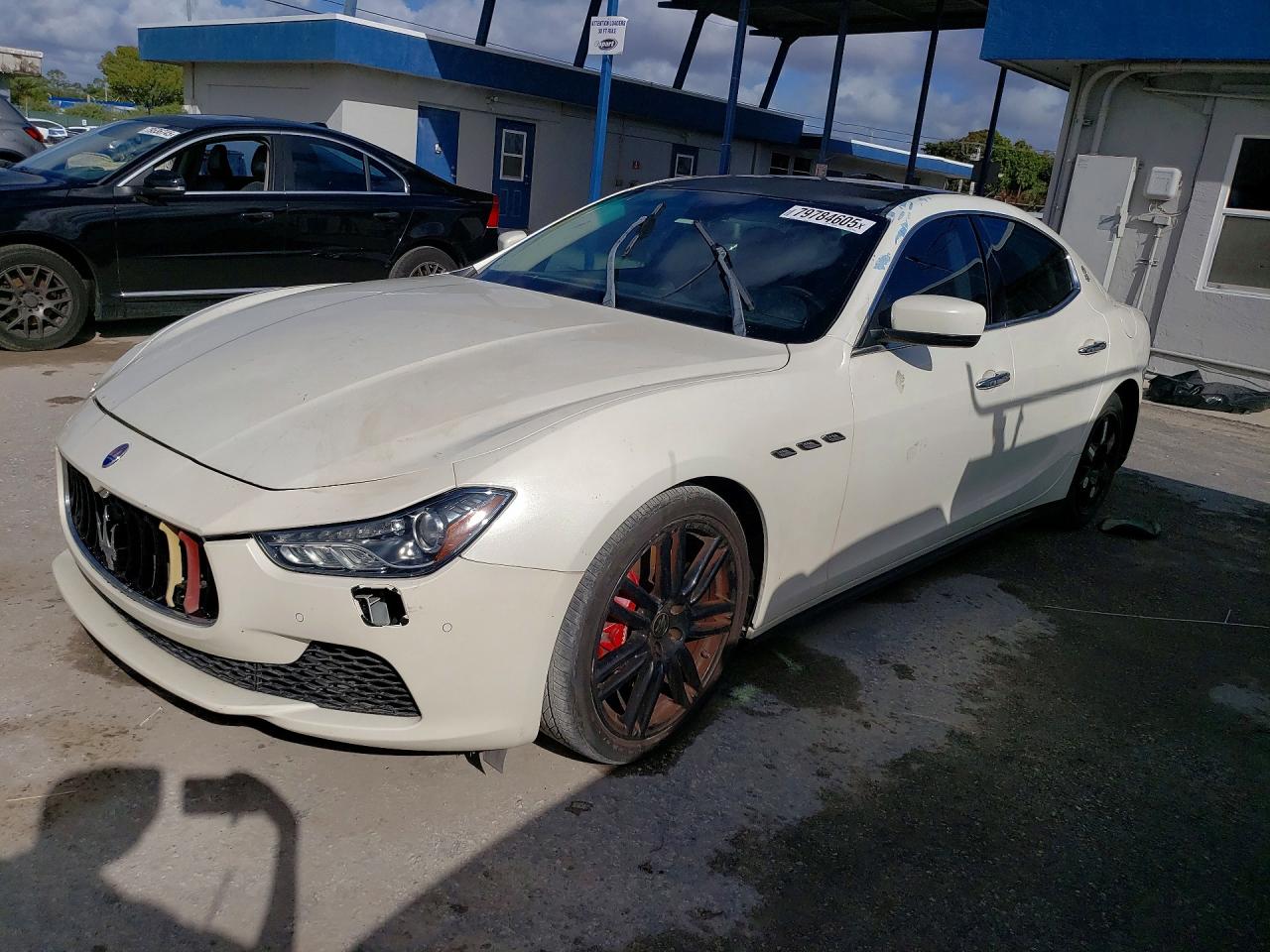Salvage Maserati Ghibli Image