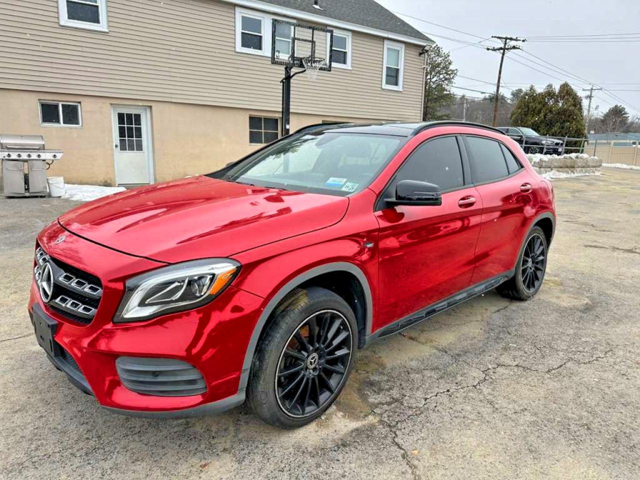 Salvage Mercedes-Benz GLA Image