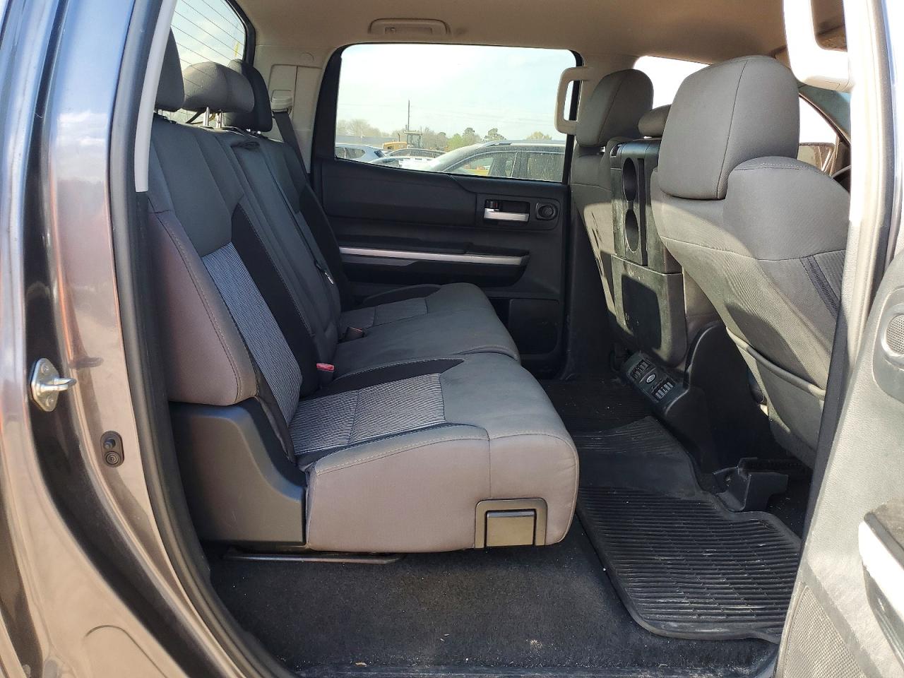 Toyota Tundra Sr5