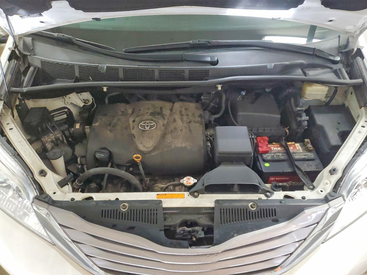 Toyota Sienna Xle Premium 8-passenger