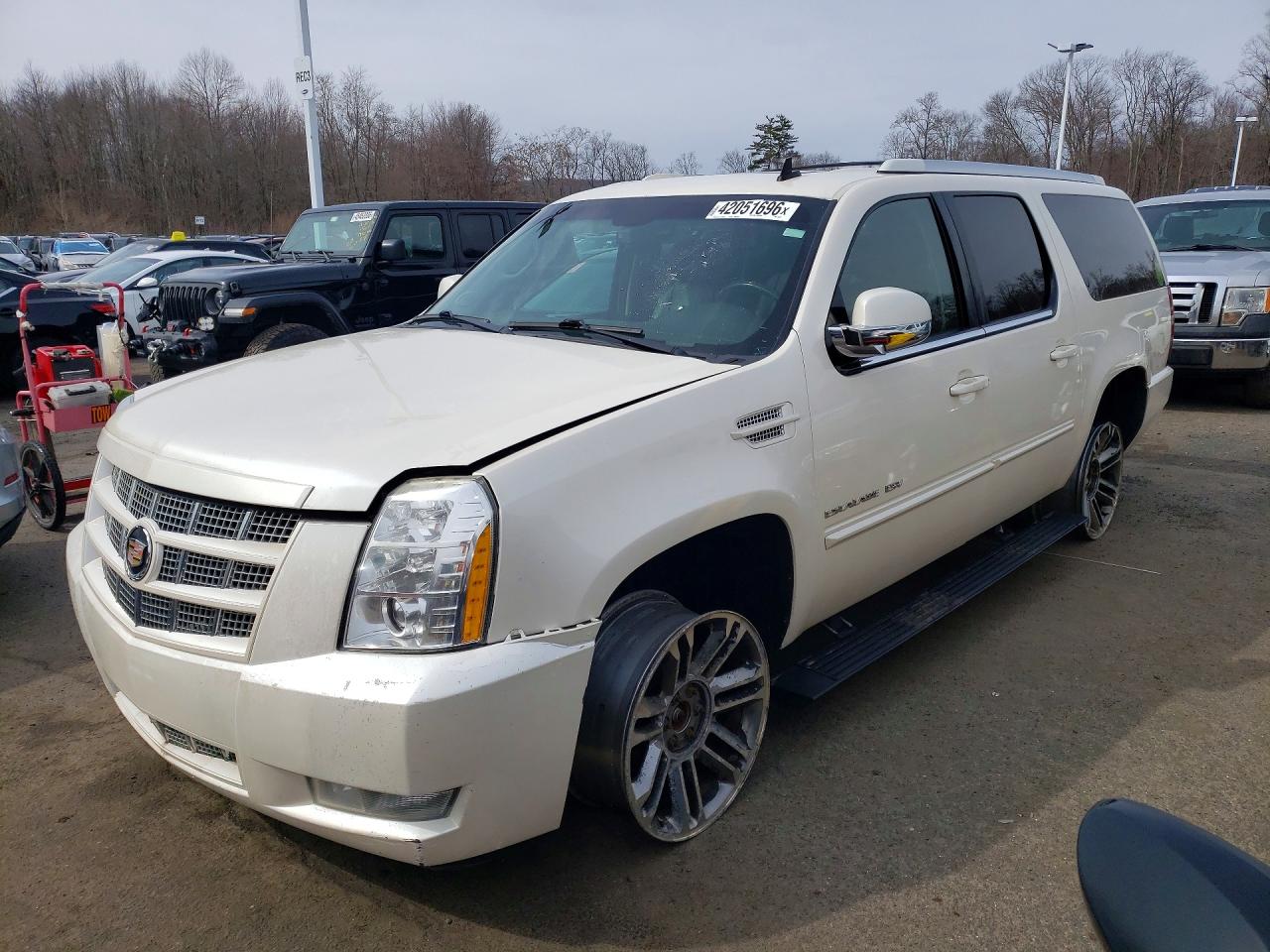 Salvage Cadillac Escalade Image