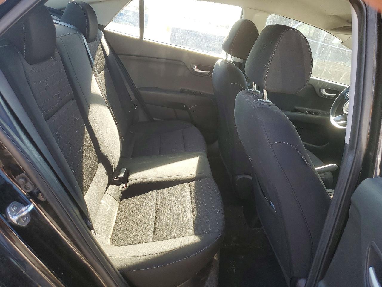 Kia Rio Lx
