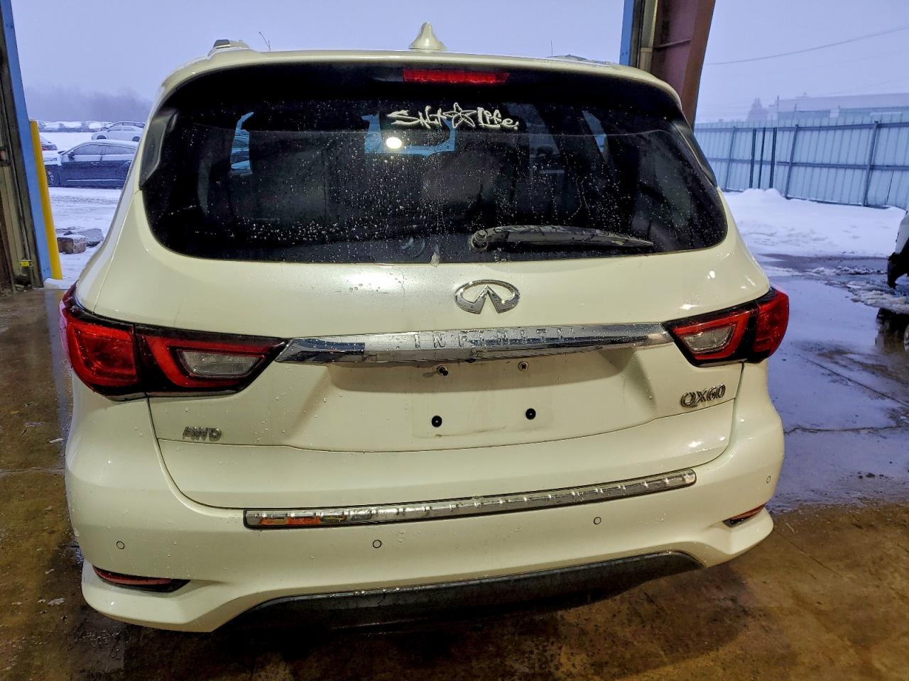 INFINITI Qx Luxe