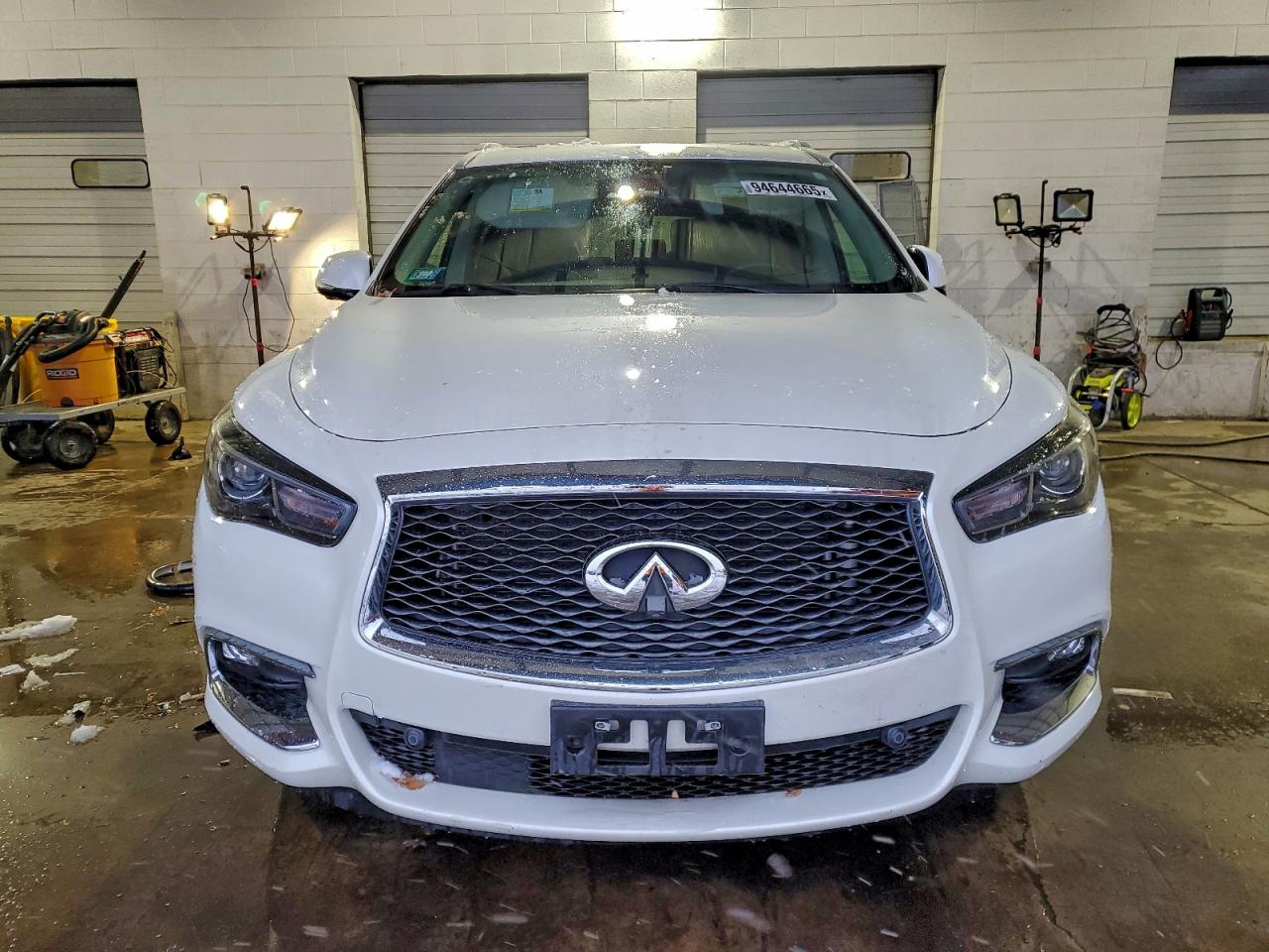 INFINITI Qx Luxe