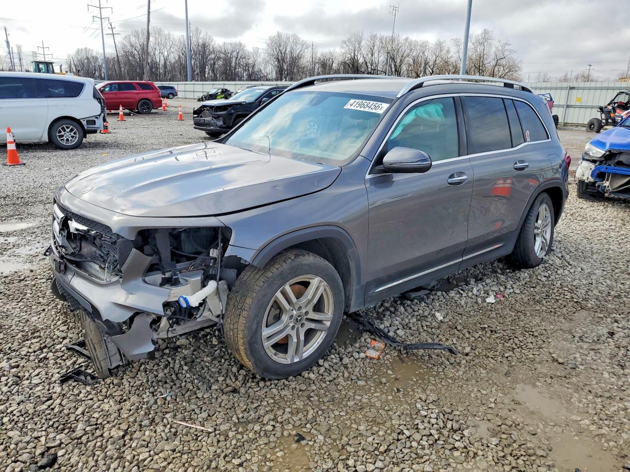Salvage Mercedes-Benz GLB Image