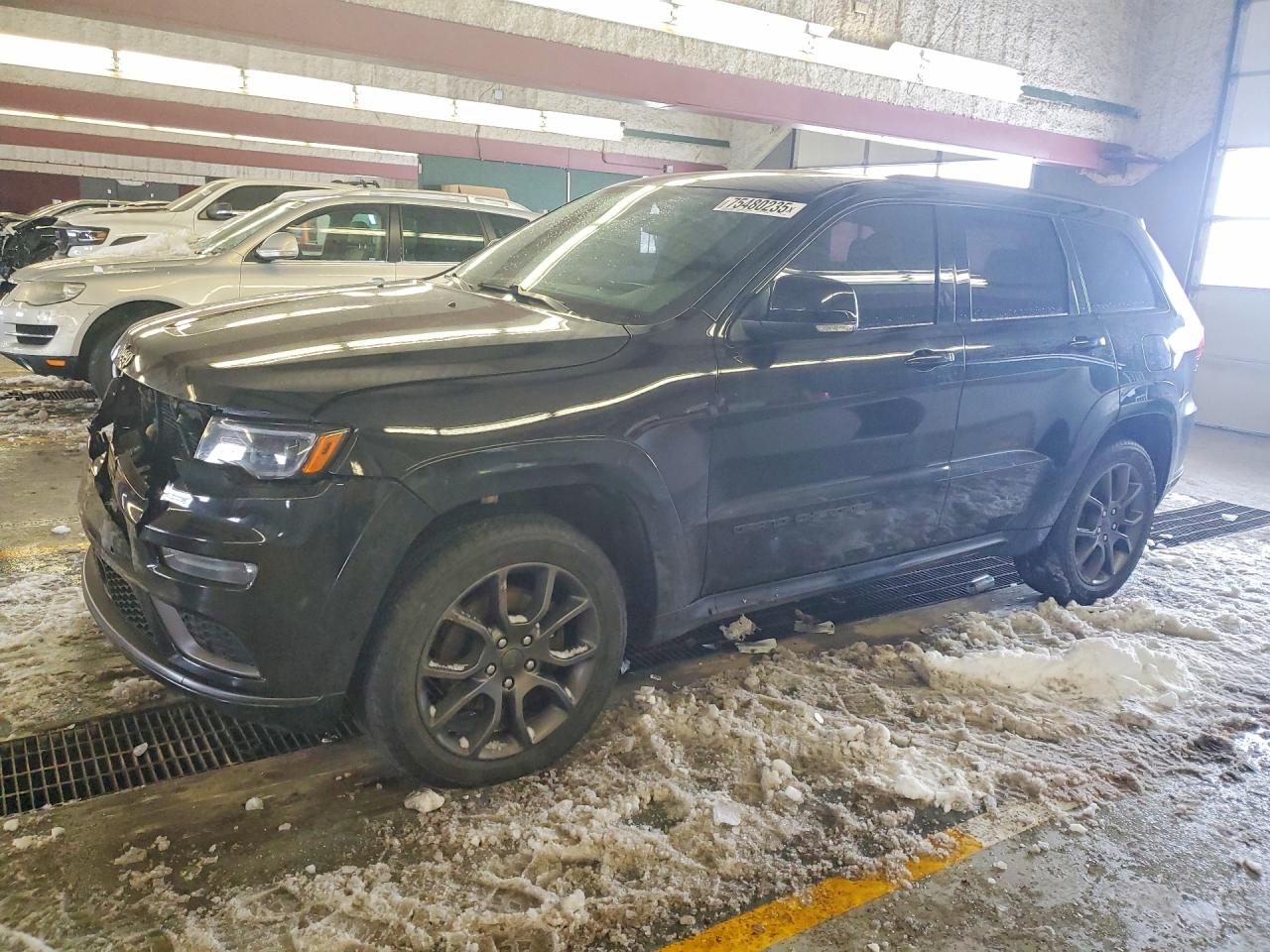 Salvage Jeep Grand Cherokee Image