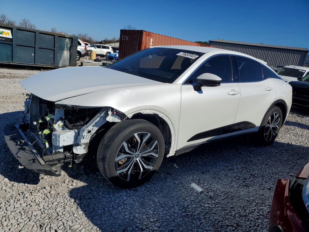 Salvage Toyota Crown Xle Image