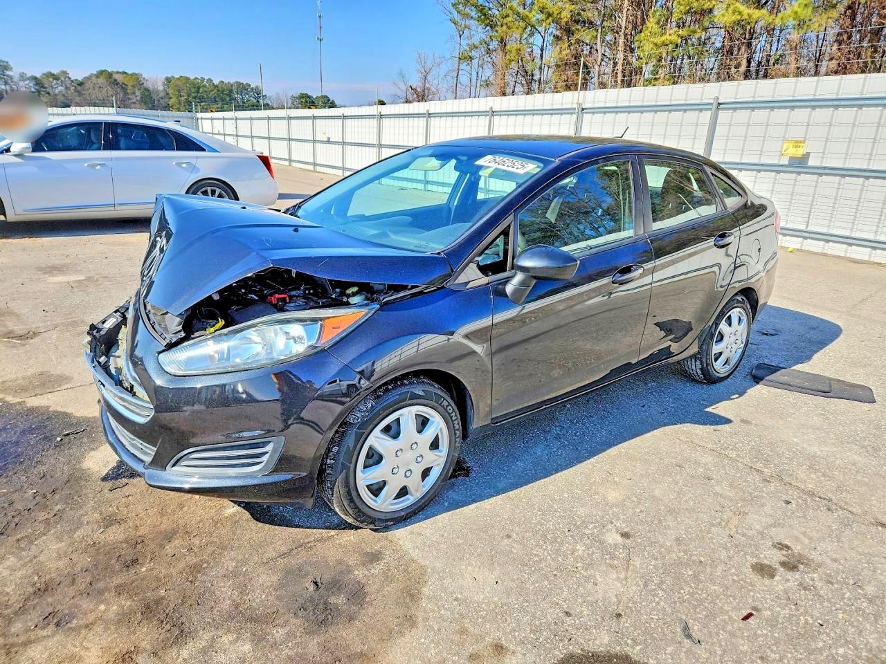 Salvage Ford Fiesta Image