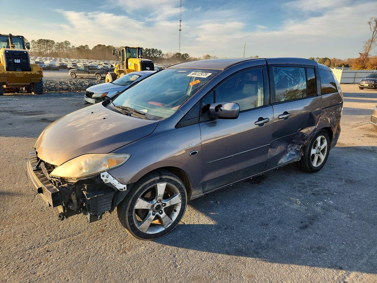 Salvage Mazda 5 Image