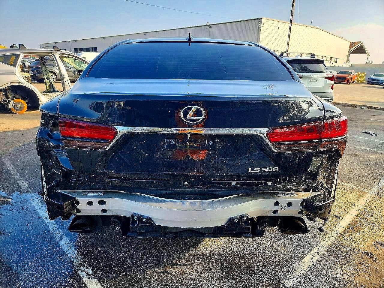 Lexus LS Base