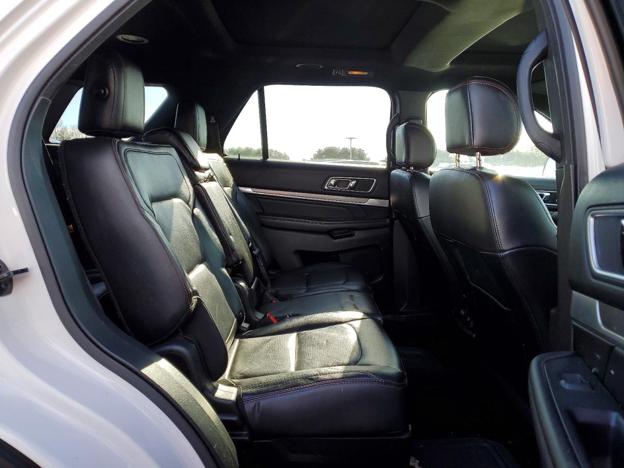 Ford Explorer Sport