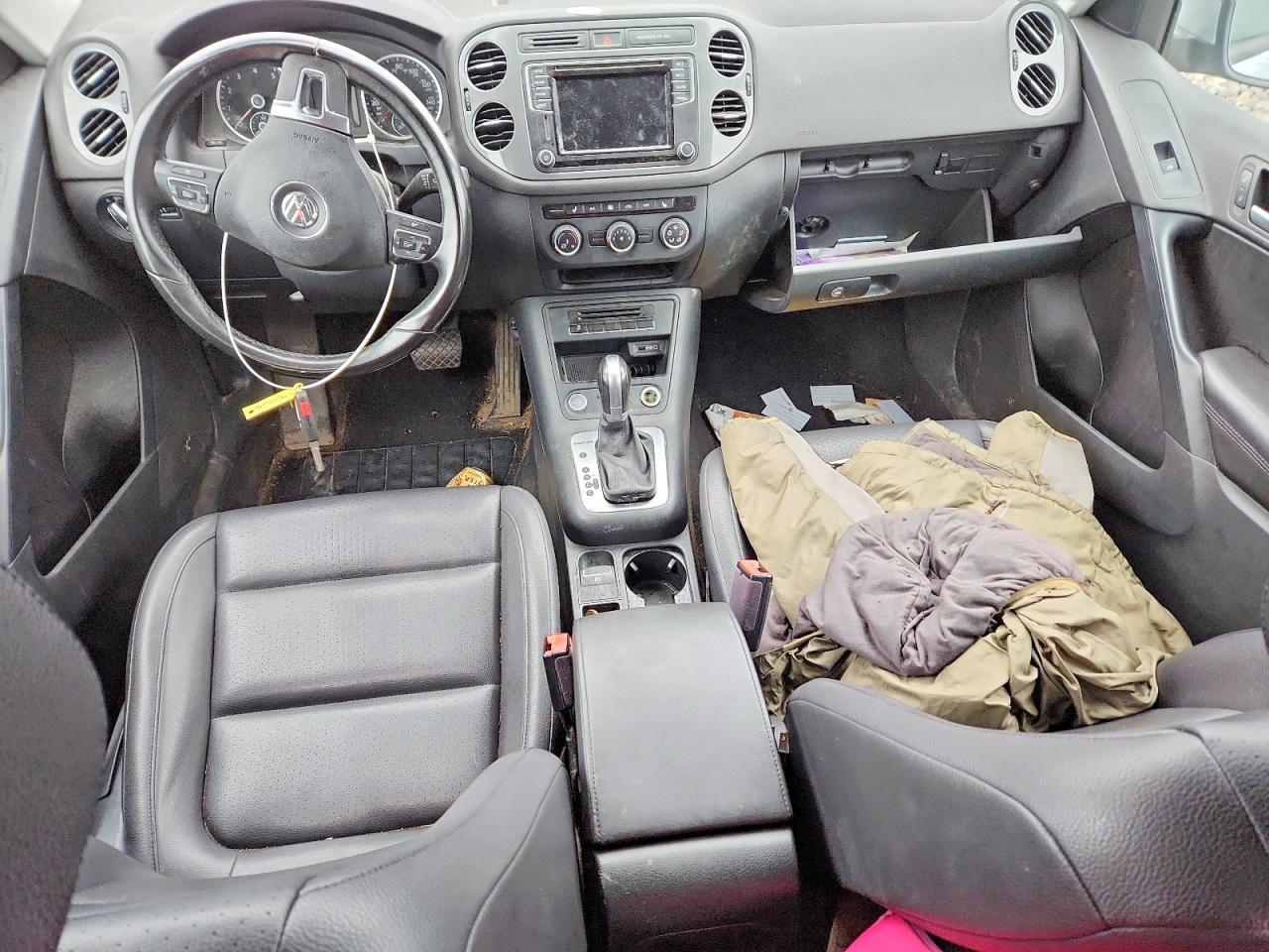Volkswagen Tiguan S