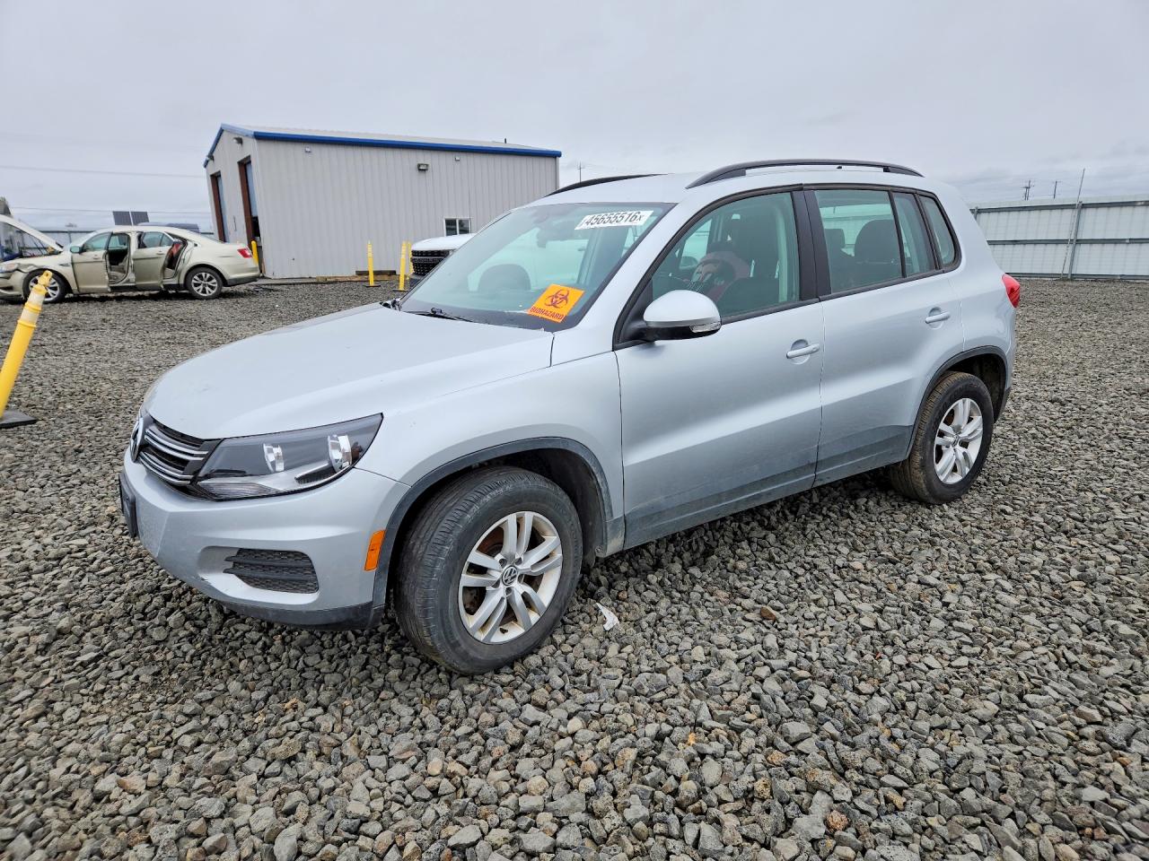 Salvage Volkswagen Tiguan Image