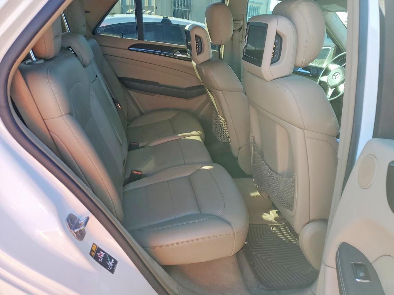 Mercedes-Benz M-Class 350