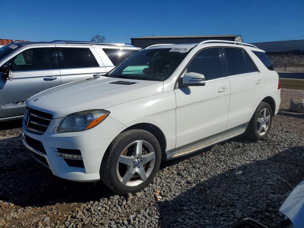 Salvage Mercedes-Benz M-Class Image