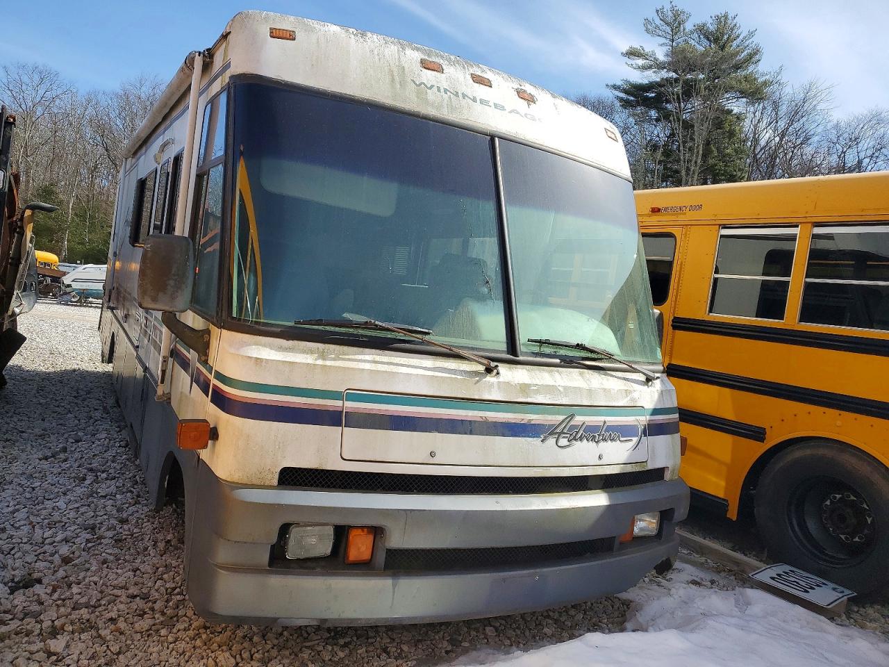 Salvage Chevrolet P Series Image