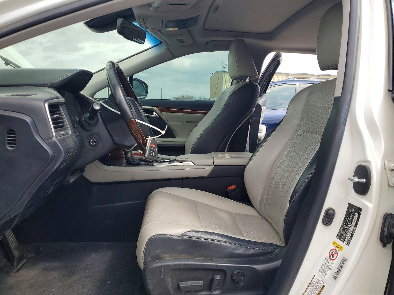 Lexus RX Base