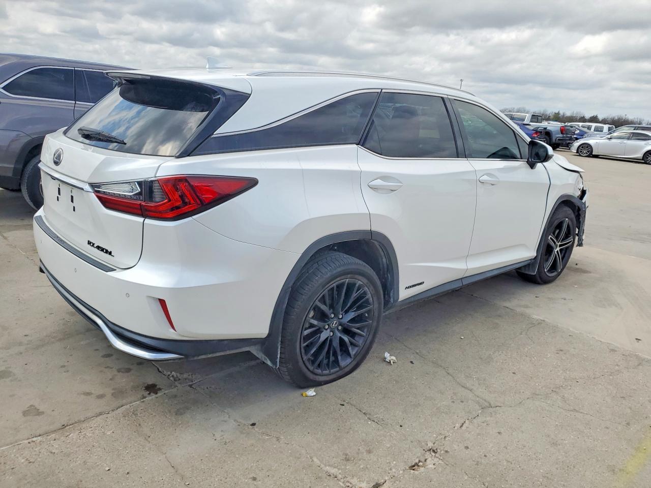 Lexus RX Base
