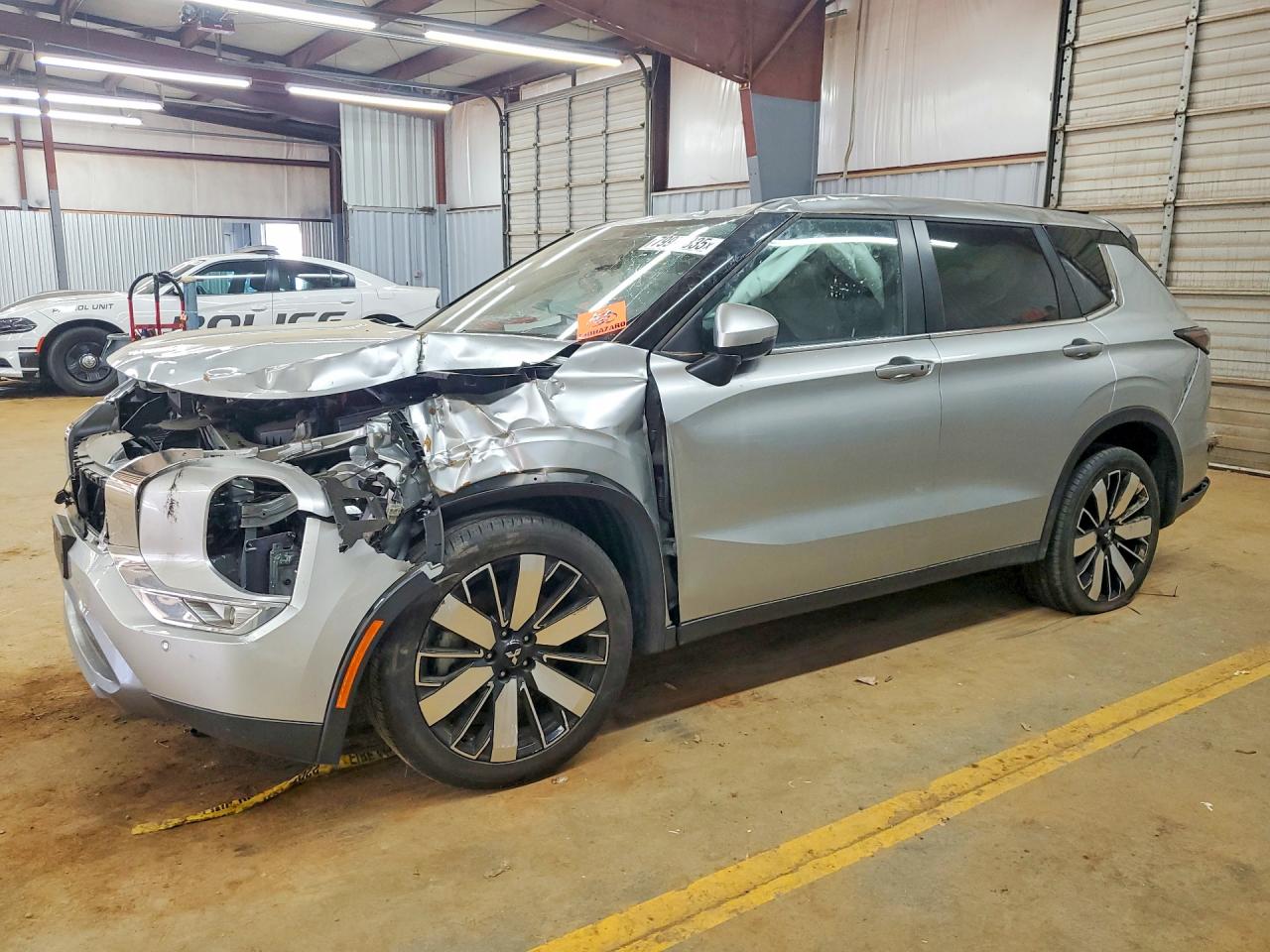Salvage Mitsubishi Outlander Image