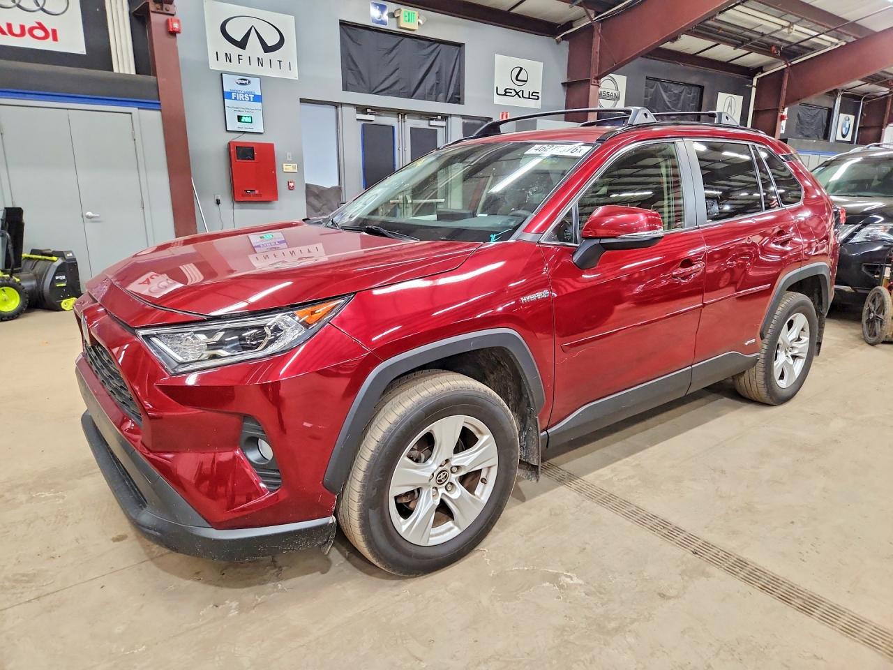 Salvage Toyota RAV4 Image