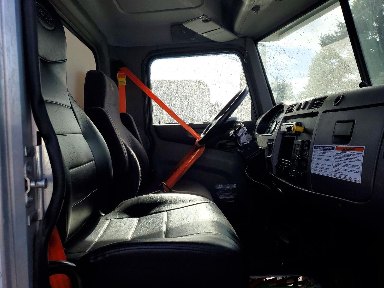 Peterbilt 348