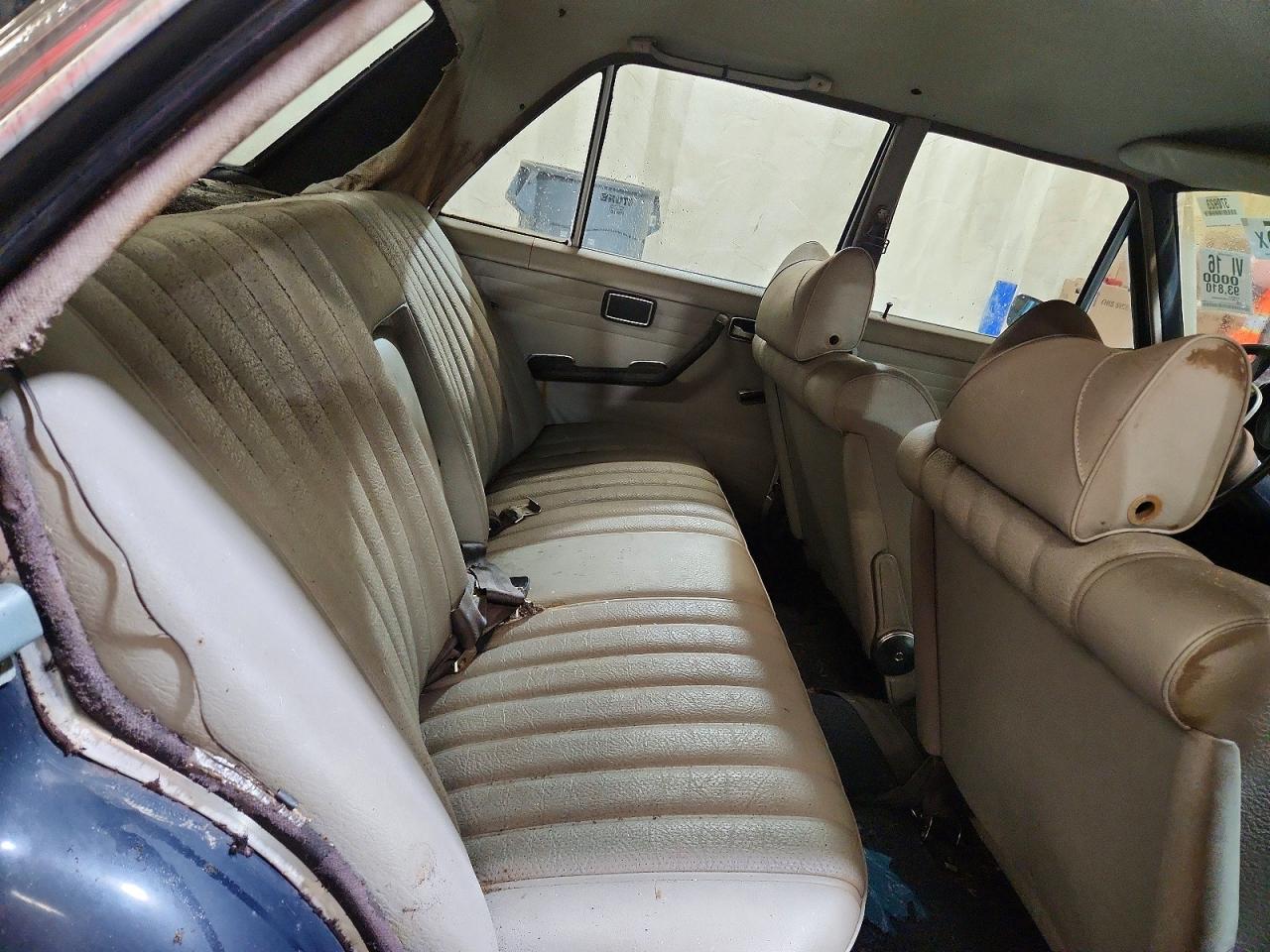 Mercedes-Benz 230-class