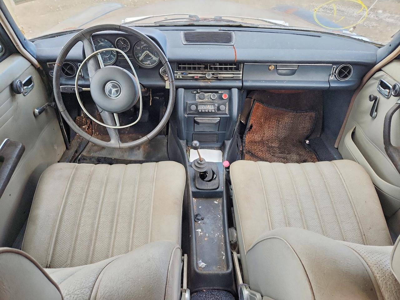 Mercedes-Benz 230-class