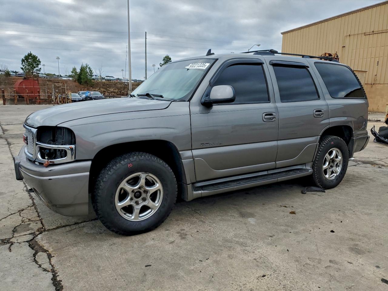 Salvage GMC Yukon Image