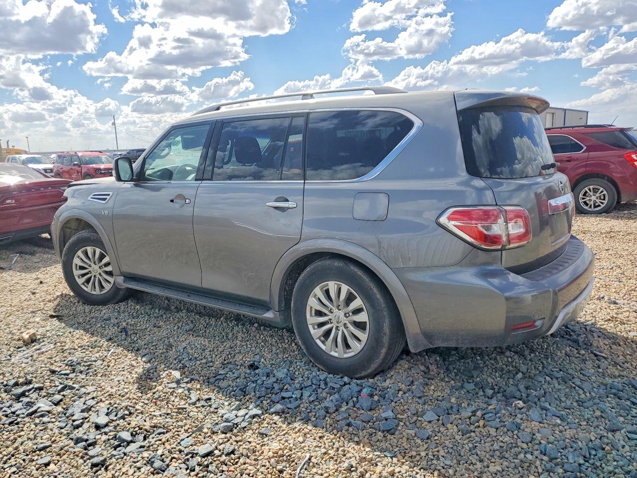 Nissan Armada Sv