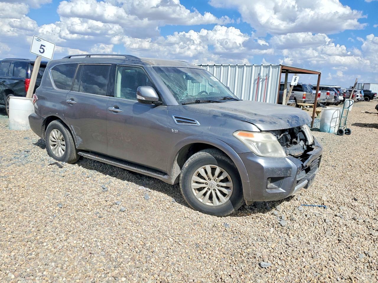 Nissan Armada Sv