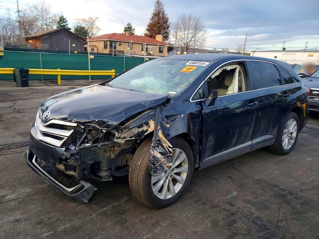 Salvage Toyota Venza Image