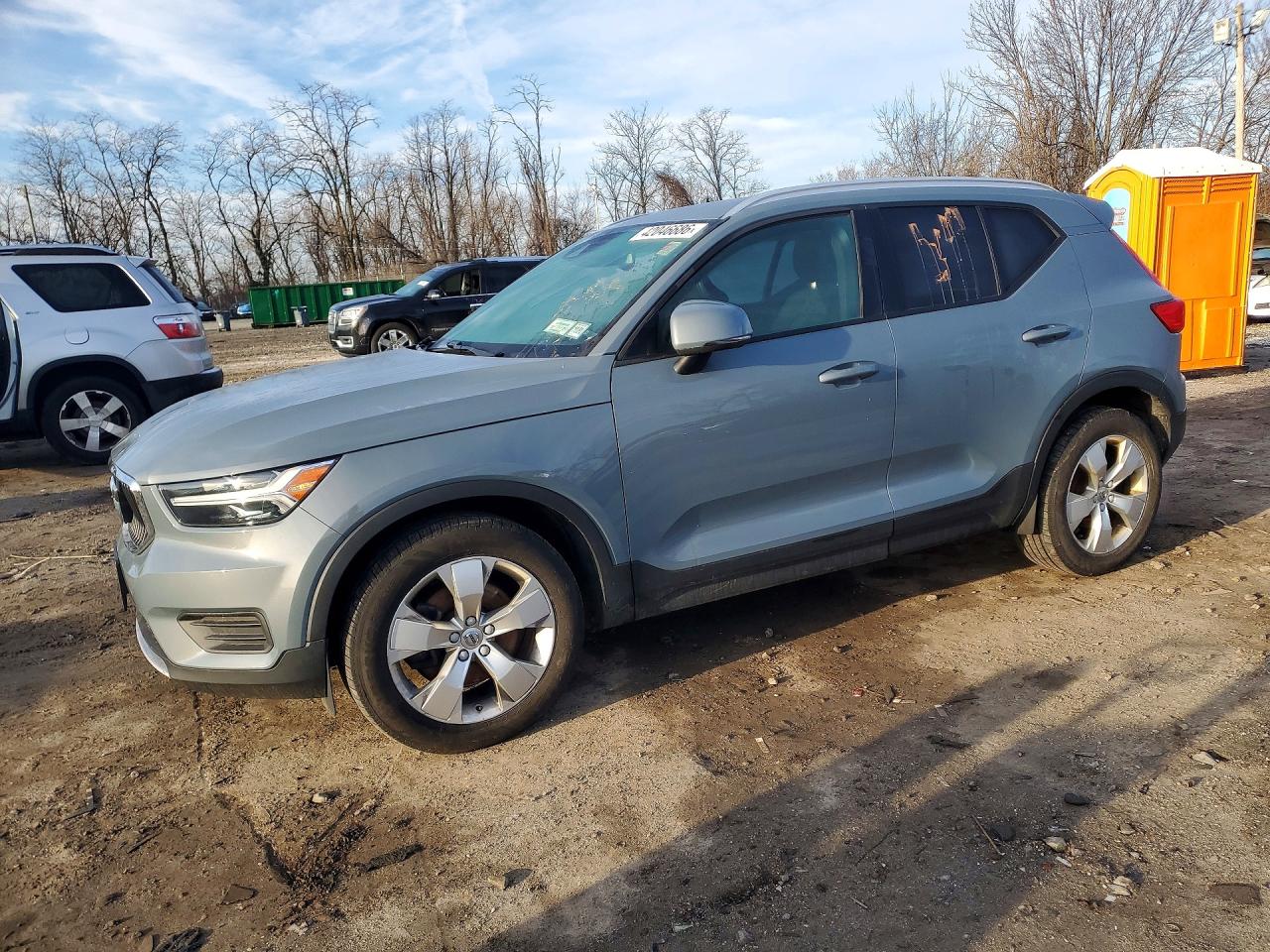 Salvage Volvo XC40 Image