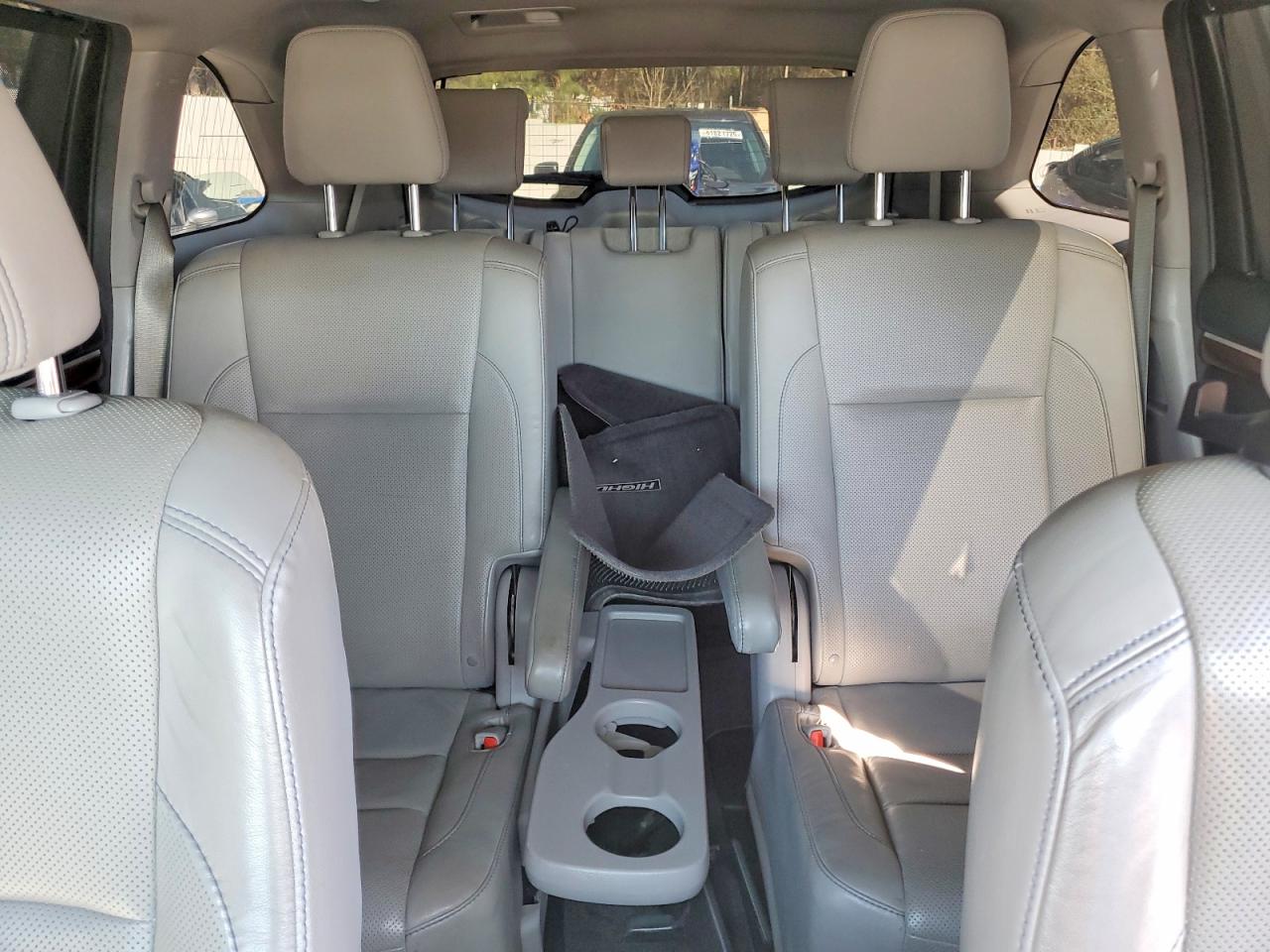 Toyota Highlander Limited Platinum