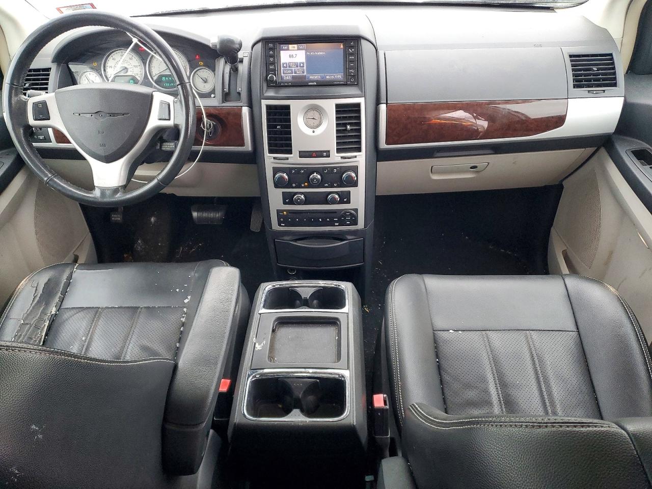 Chrysler Minivan Touring Plus