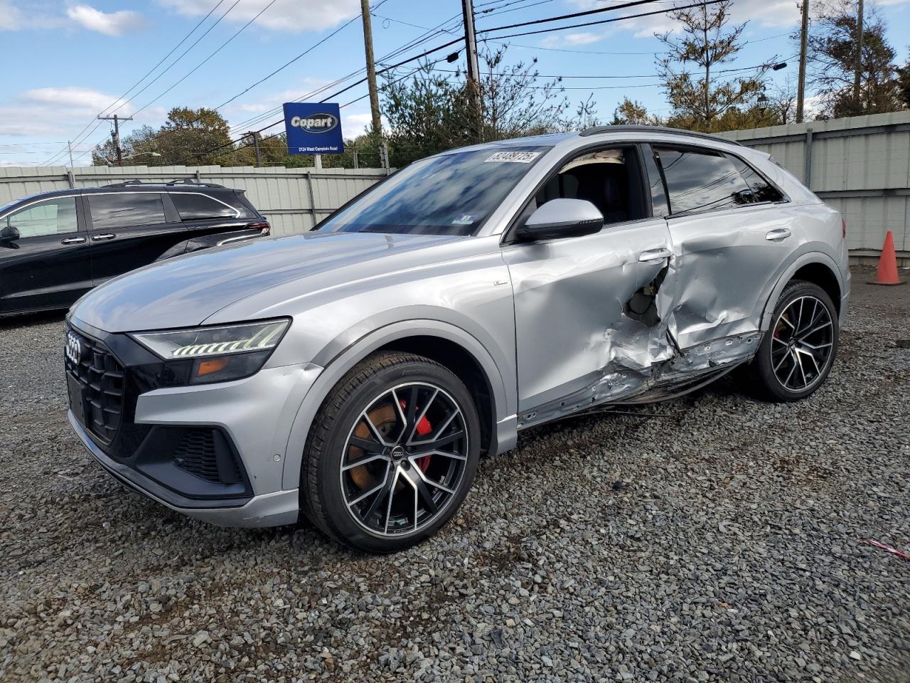 Salvage Audi Q8 Image