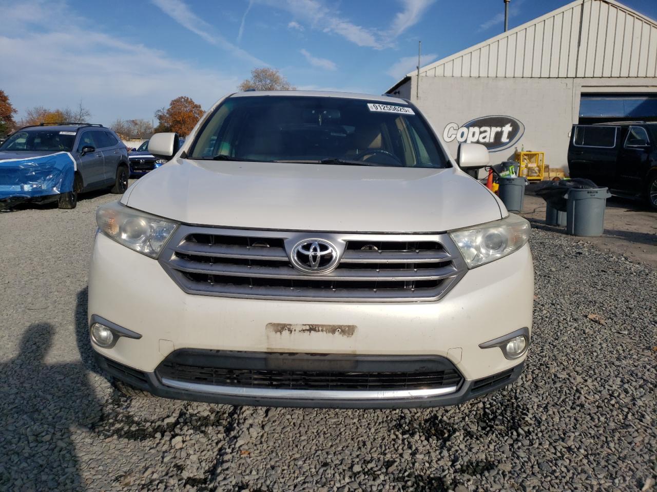 Toyota Highlander Base