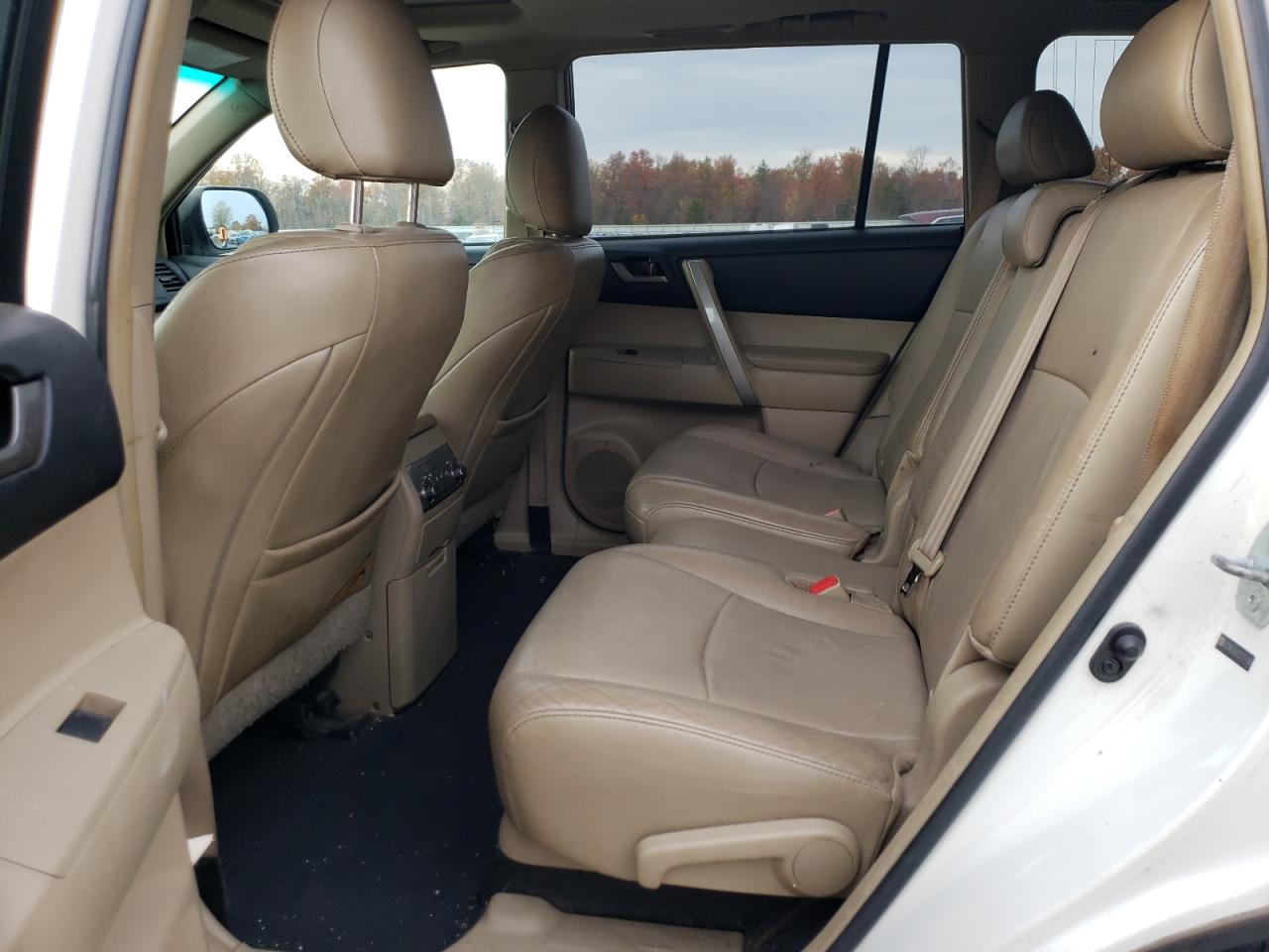 Toyota Highlander Base