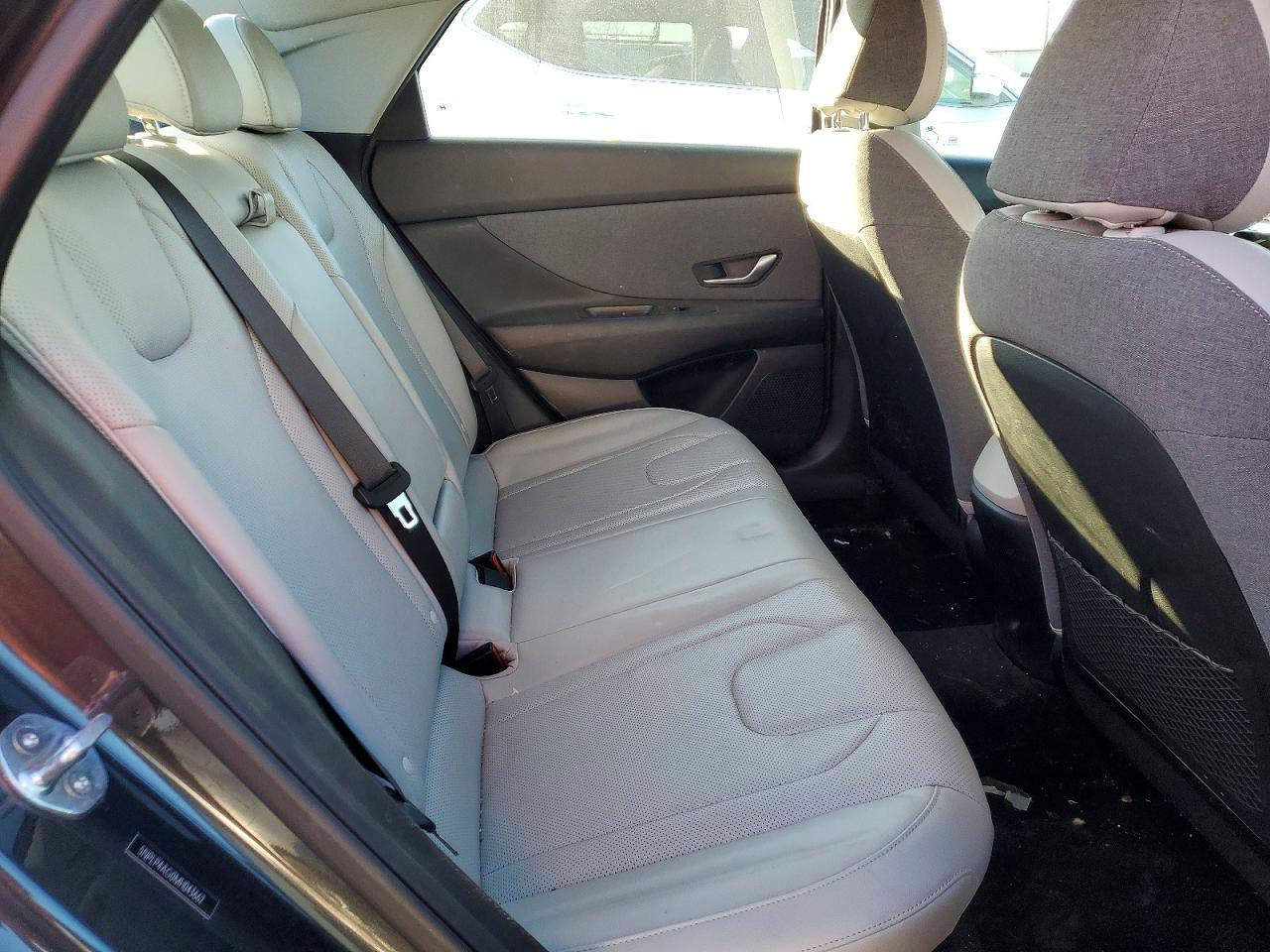 Hyundai ELANTRA Limited