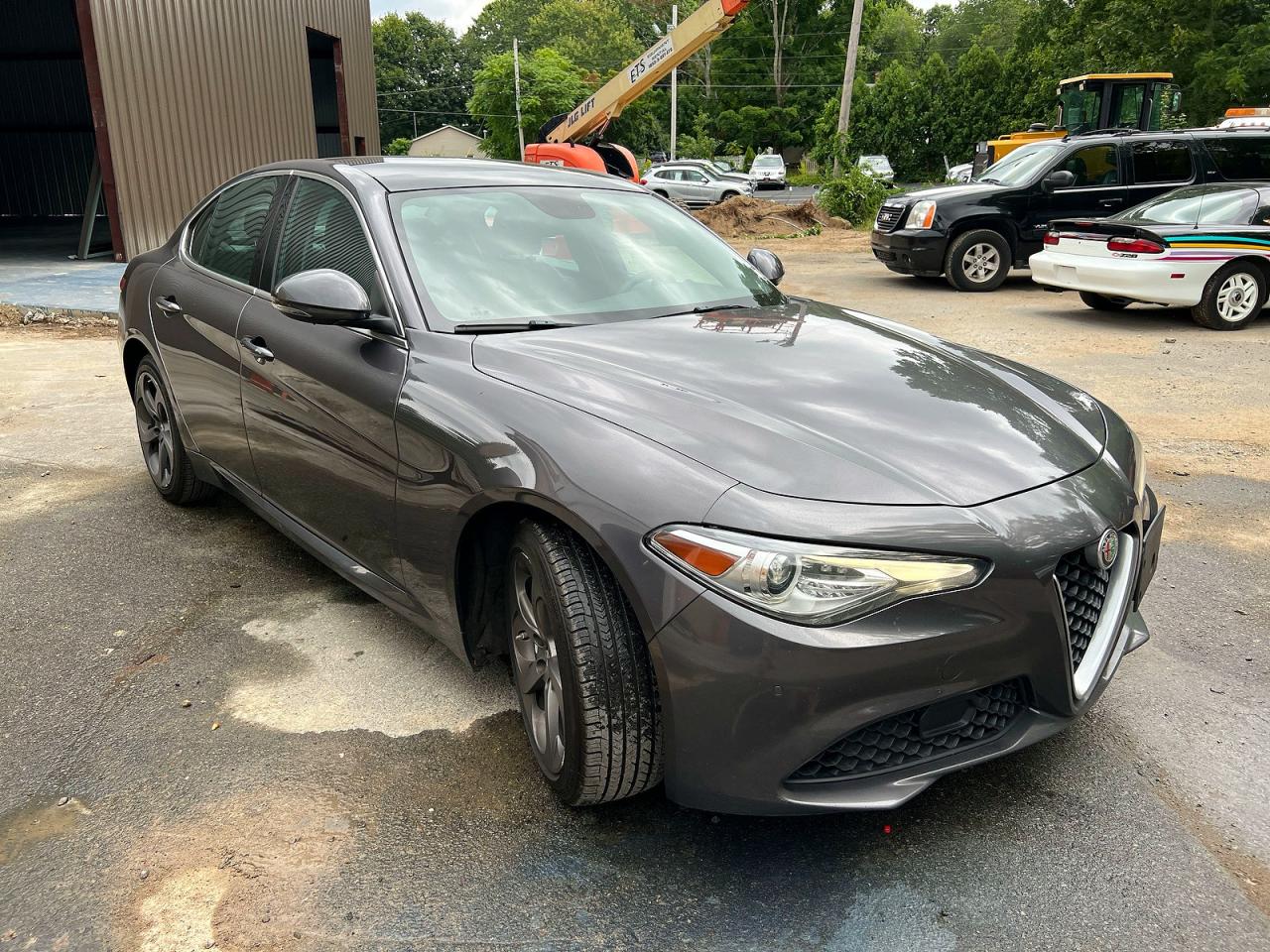 Salvage Alfa Romeo Giulia Image