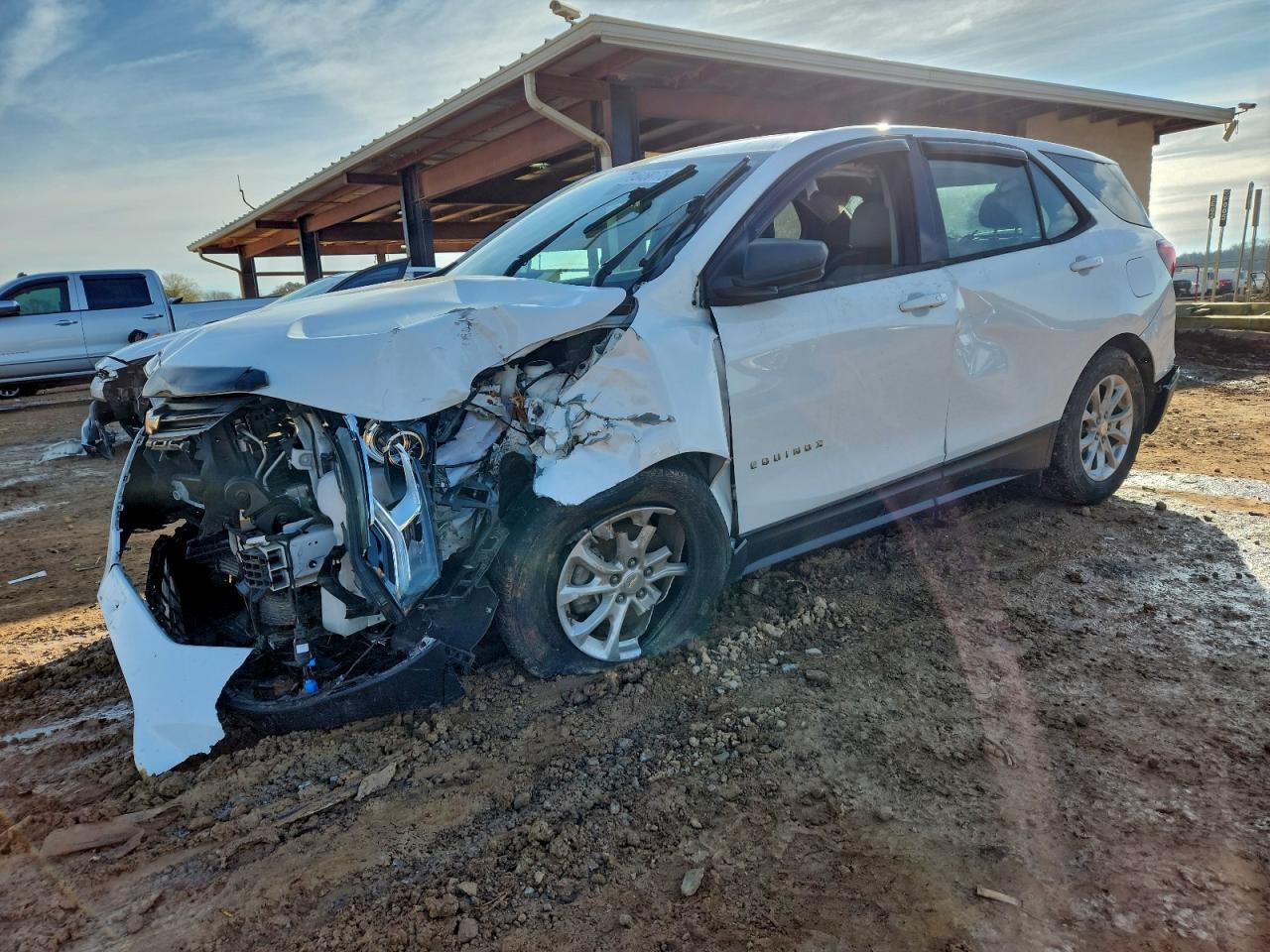 Salvage Chevrolet Equinox Image