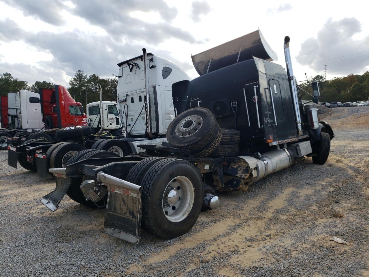 Freightliner Conventional Fld120
